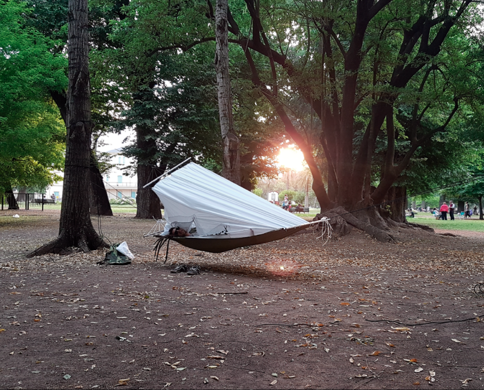 Carpa Suspendida en el Aire